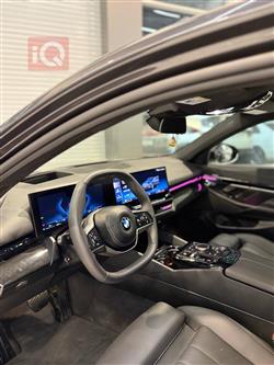 بی ئێم دەبڵیو سیریەس 5